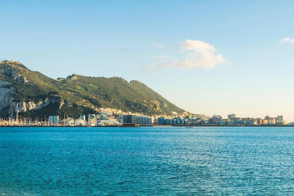 Apartamento Exterior Algeciras -Hawkins Costa 2A Eksteriør billede